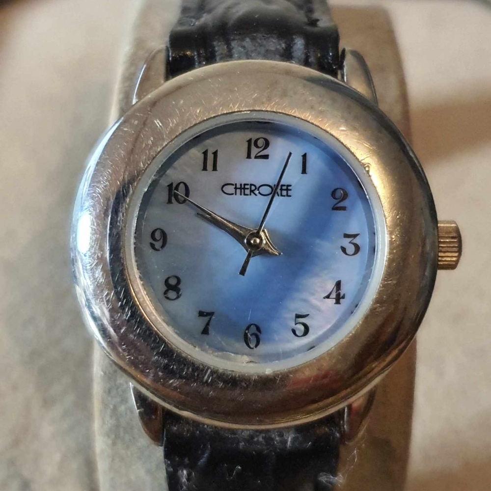 🦋10/$20🦋 Cherokee Silver/Sky Blue Leather Women's Watch